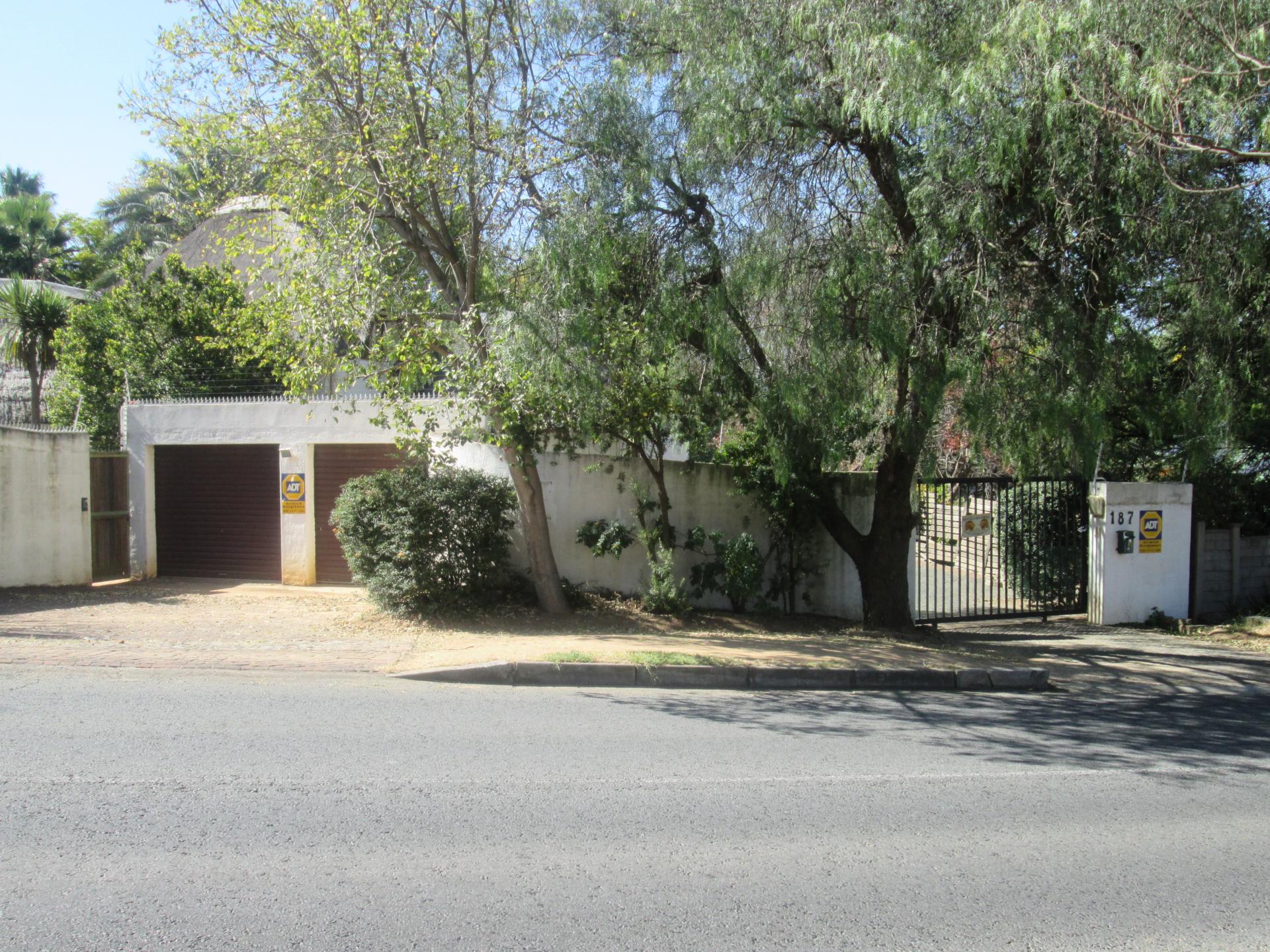 Front View of property in Boskruin