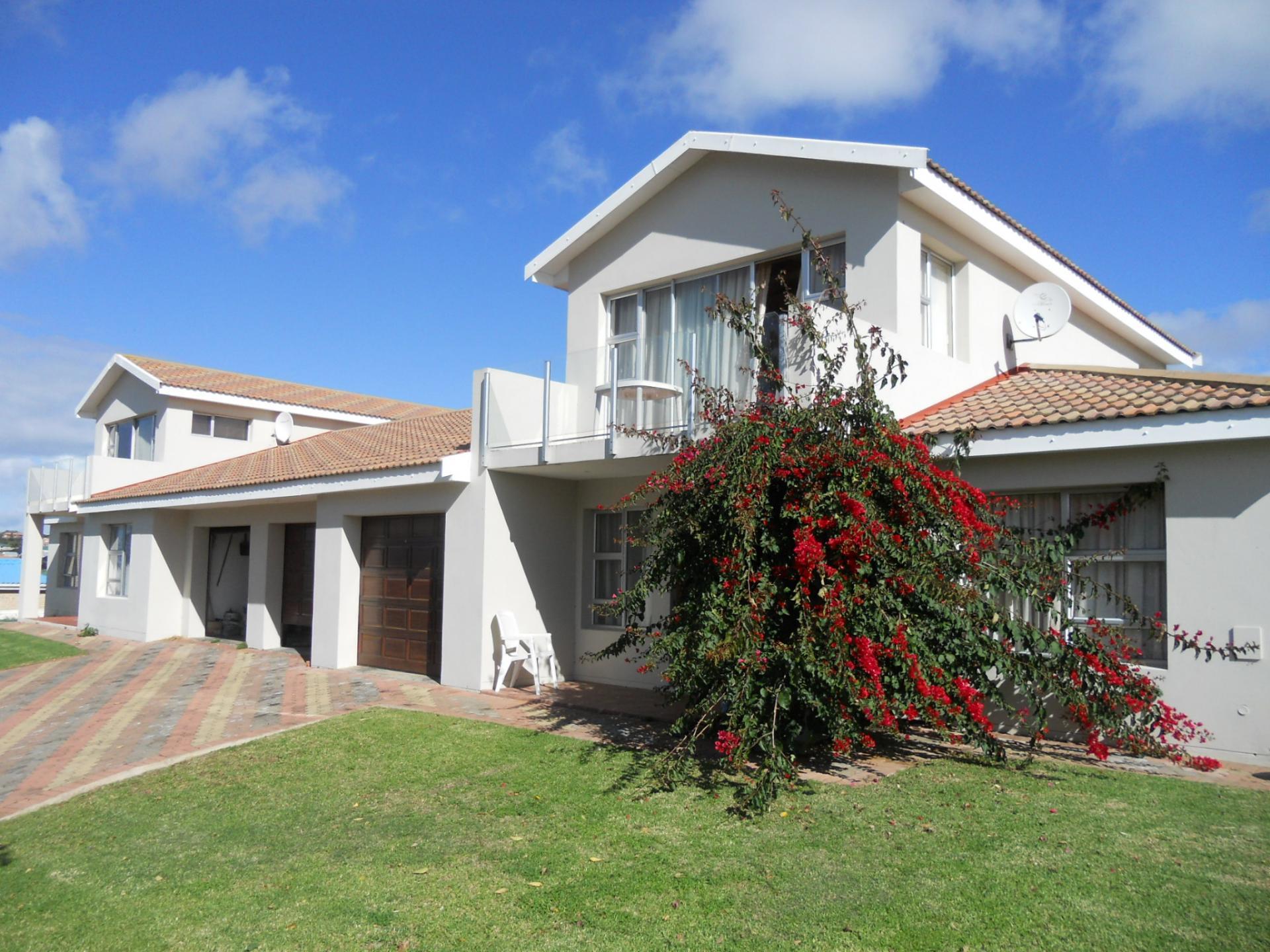 Front View of property in Stilbaai (Still Bay)