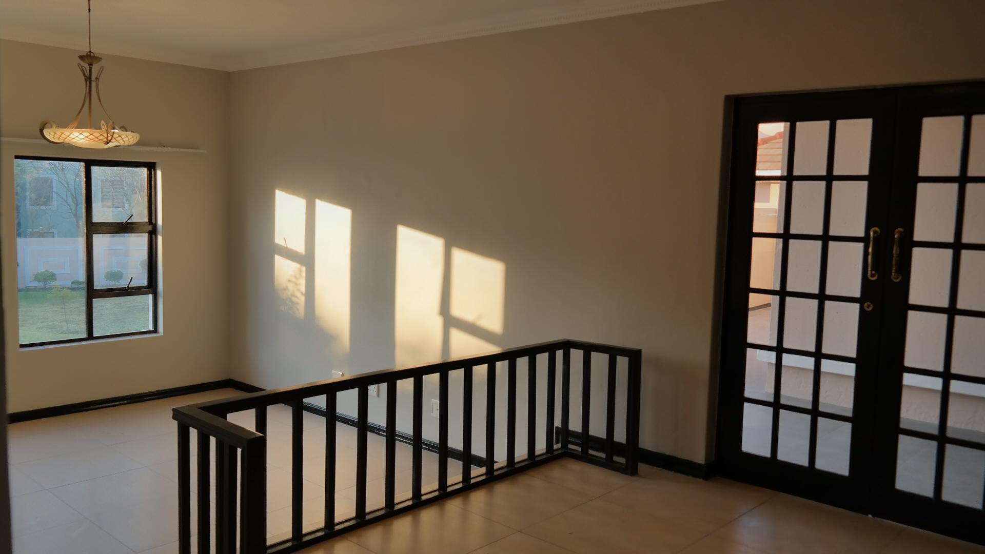 Dining Room - 26 square meters of property in Woodlands Lifestyle Estate