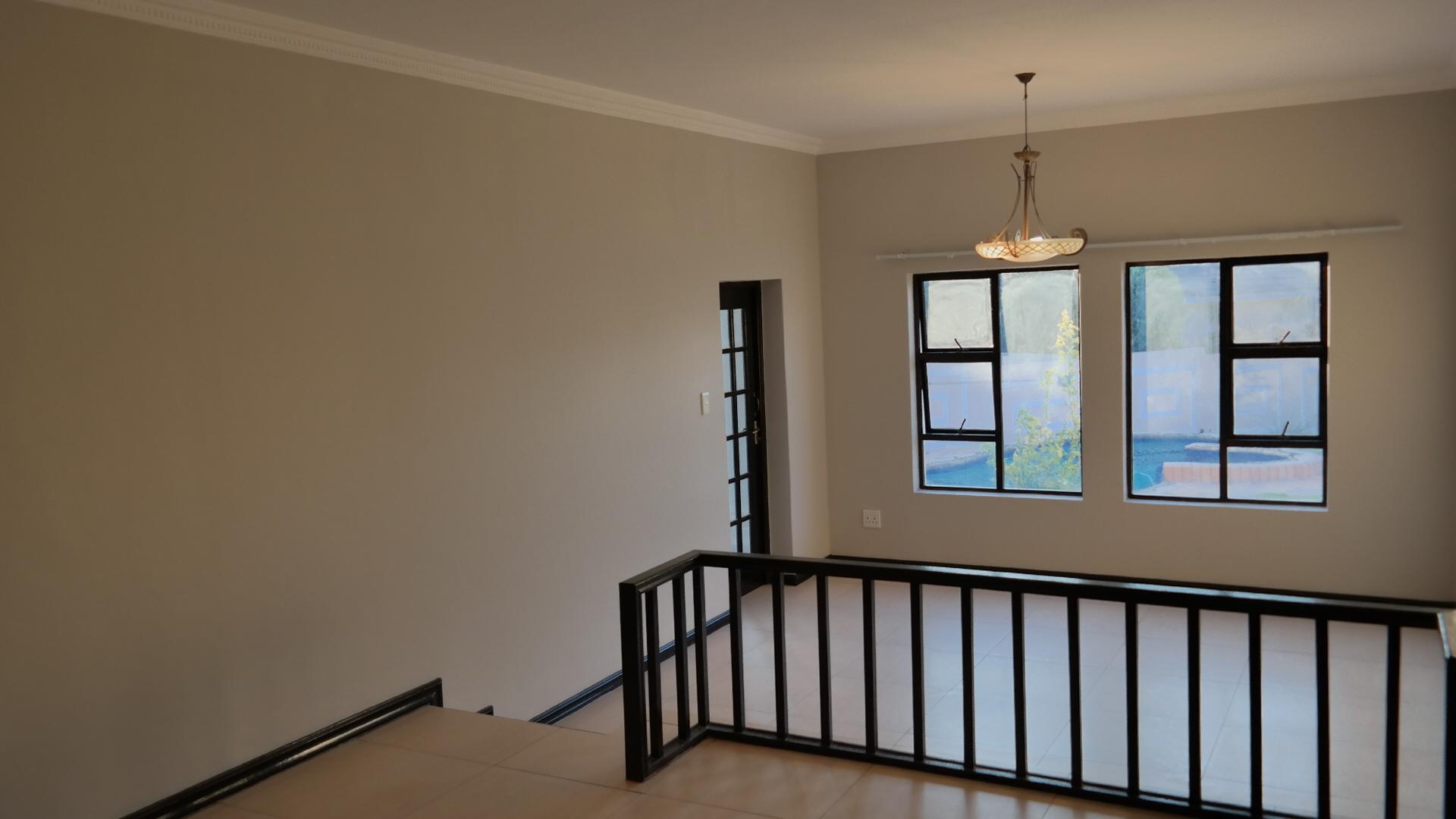 Dining Room - 26 square meters of property in Woodlands Lifestyle Estate