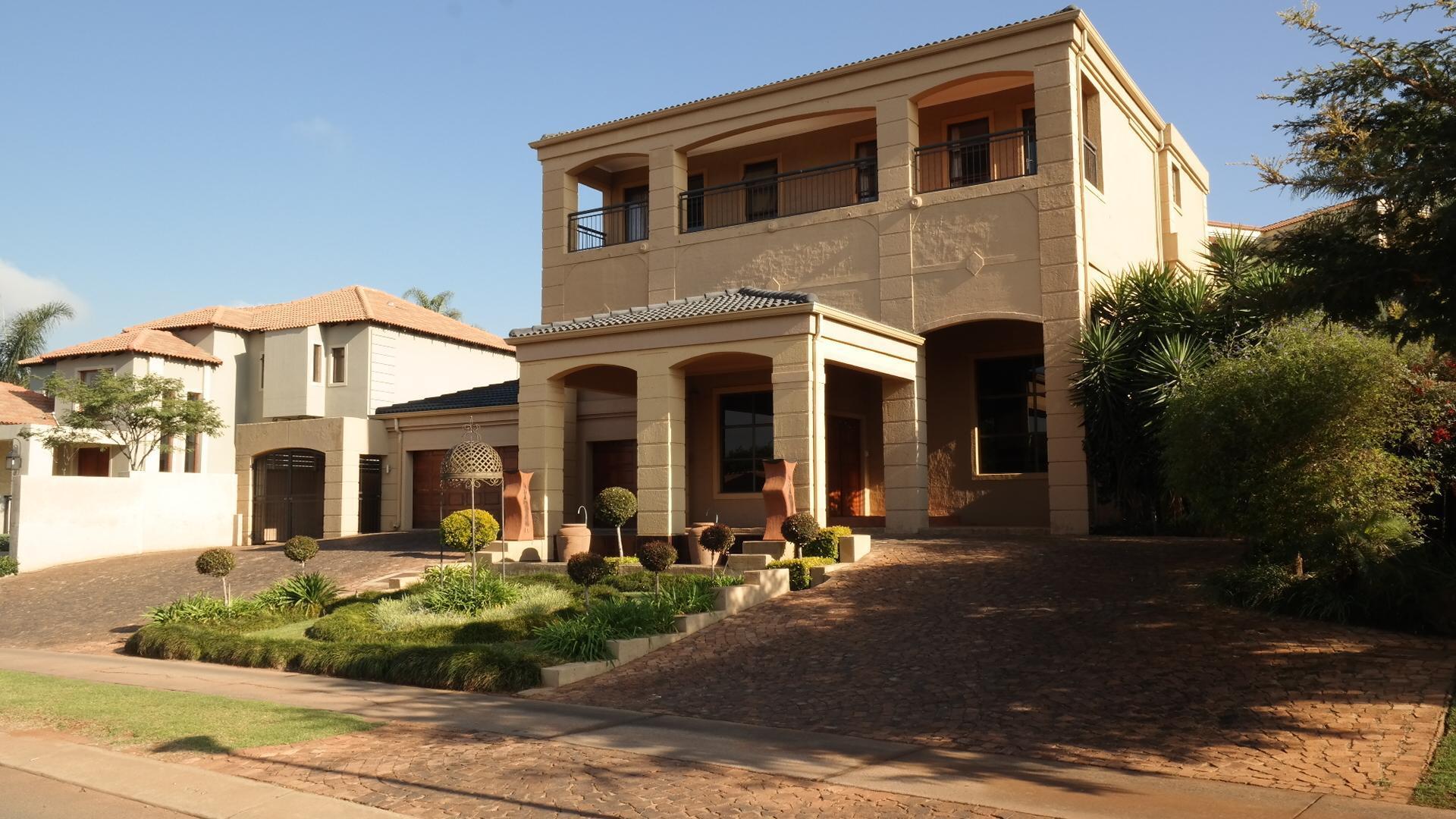 Front View of property in Woodhill Golf Estate