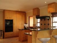 Kitchen - 41 square meters of property in Woodhill Golf Estate
