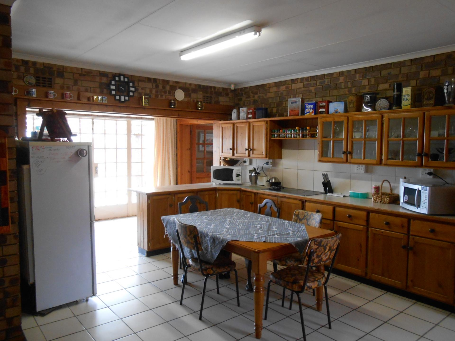 Kitchen - 54 square meters of property in Eikenhof