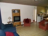 Lounges - 20 square meters of property in Brenton on Lake (Lake Brenton)