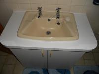 Bathroom 1 - 6 square meters of property in Brenton on Lake (Lake Brenton)