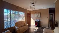 Lounges - 19 square meters of property in Klippoortjie AH