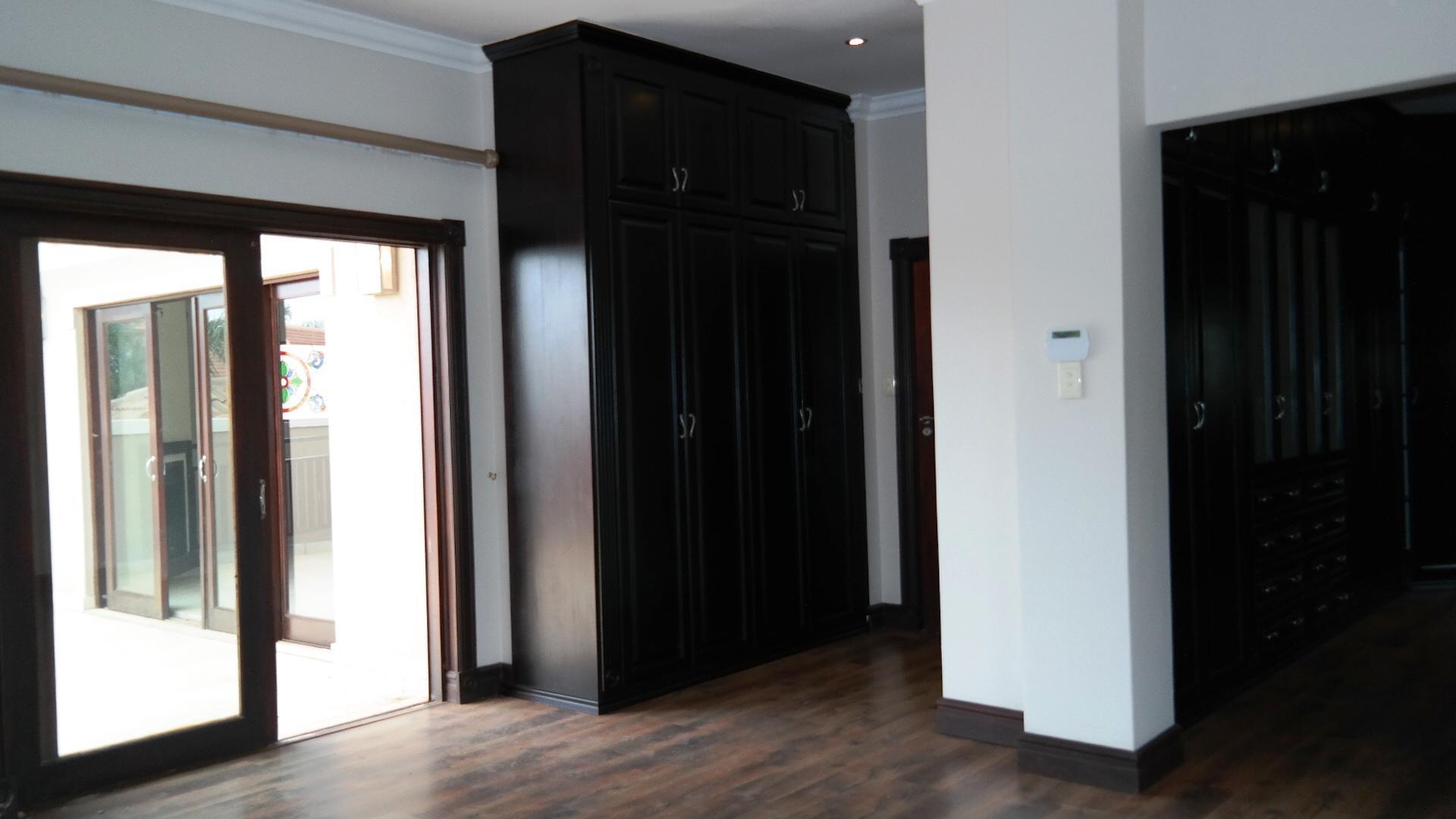 Main Bedroom - 45 square meters of property in The Wilds Estate