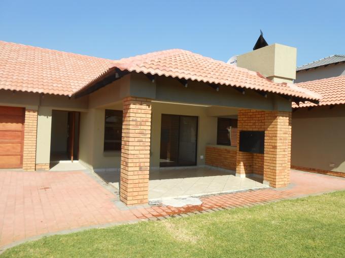 3 Bedroom House for Sale For Sale in Raslouw - Home Sell - MR111036