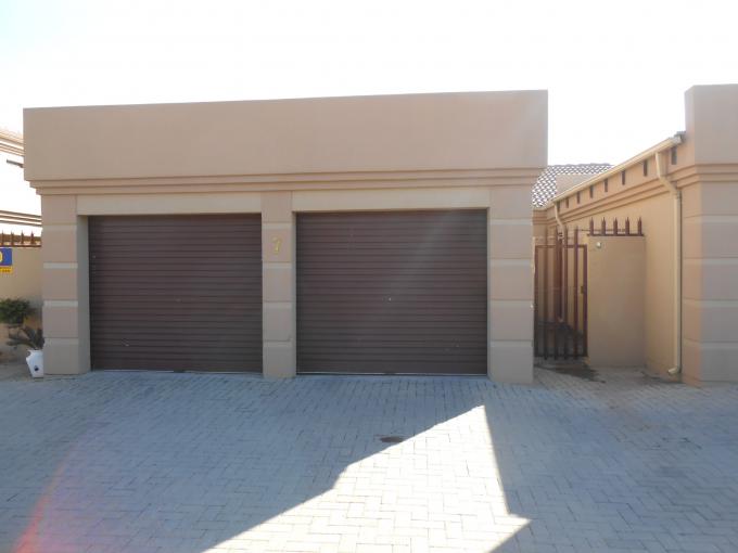 2 Bedroom Sectional Title for Sale For Sale in Vaalpark - Home Sell - MR111037