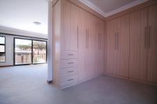 Main Bedroom - 31 square meters of property in The Wilds Estate