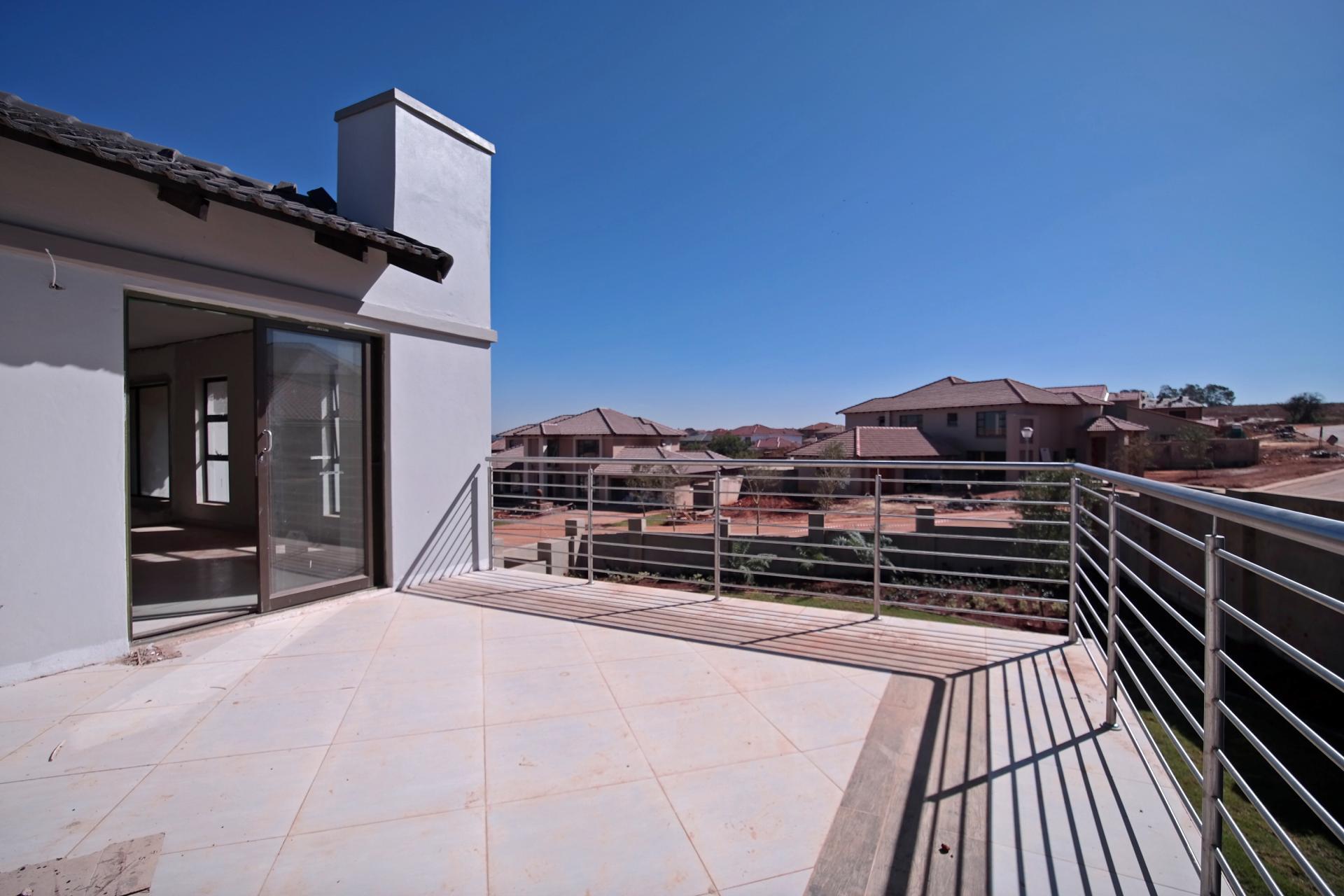 Patio - 34 square meters of property in The Wilds Estate