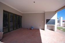 Patio - 34 square meters of property in The Wilds Estate