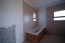 Bathroom 1 - 6 square meters of property in The Wilds Estate