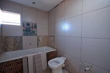 Bathroom 1 - 8 square meters of property in The Wilds Estate