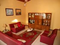 Lounges - 39 square meters of property in Tongaat