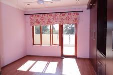 Bed Room 1 - 20 square meters of property in Woodhill Golf Estate