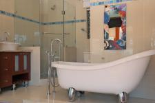 Bathroom 2 - 7 square meters of property in Woodhill Golf Estate