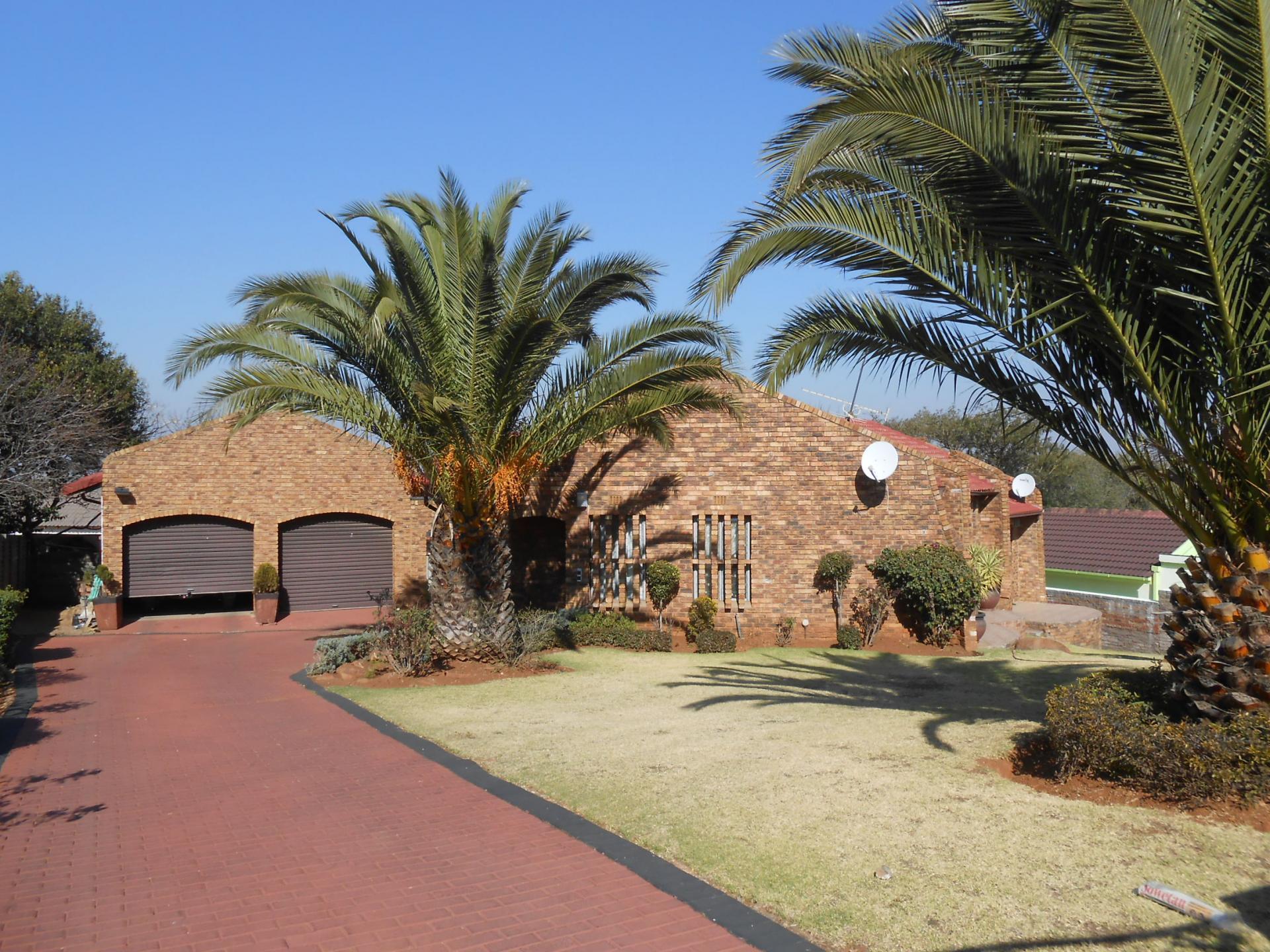 Front View of property in Naturena