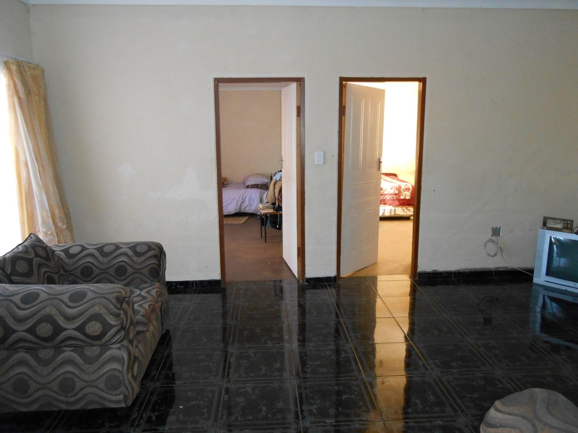 Lounges - 71 square meters of property in De Deur Estates