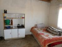 Bed Room 2 - 15 square meters of property in De Deur Estates