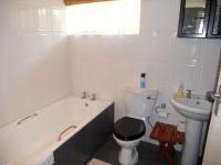 Bathroom 1 - 6 square meters of property in Scottburgh