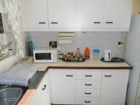 Kitchen - 14 square meters of property in Oudtshoorn