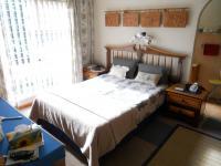 Main Bedroom - 16 square meters of property in Oudtshoorn