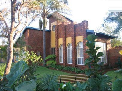Front View of property in Karenpark