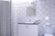 Bathroom 2 - 3 square meters of property in Woodhill Golf Estate