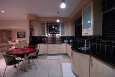 Kitchen - 28 square meters of property in Silver Lakes Golf Estate