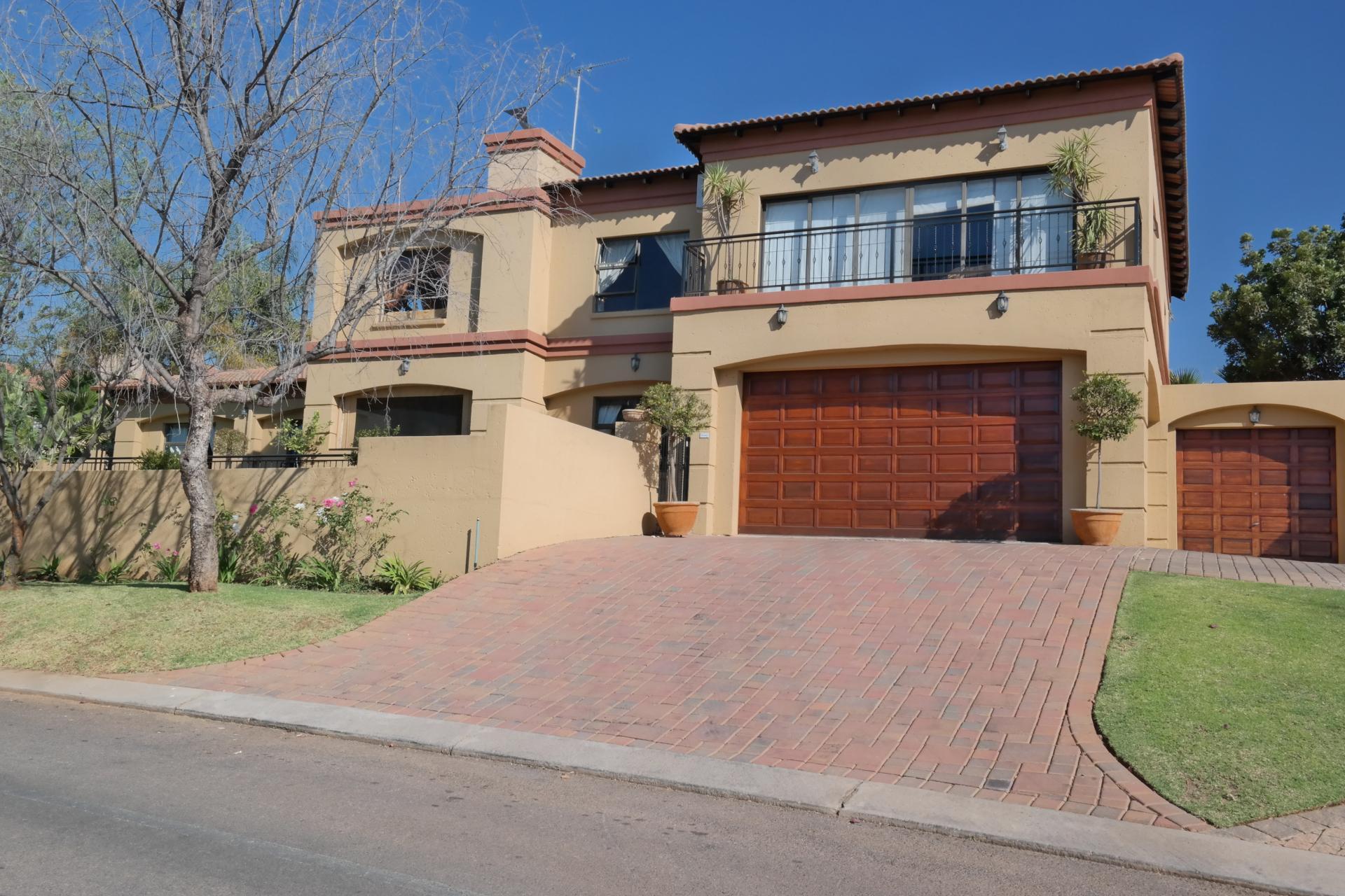 Front View of property in Woodhill Golf Estate