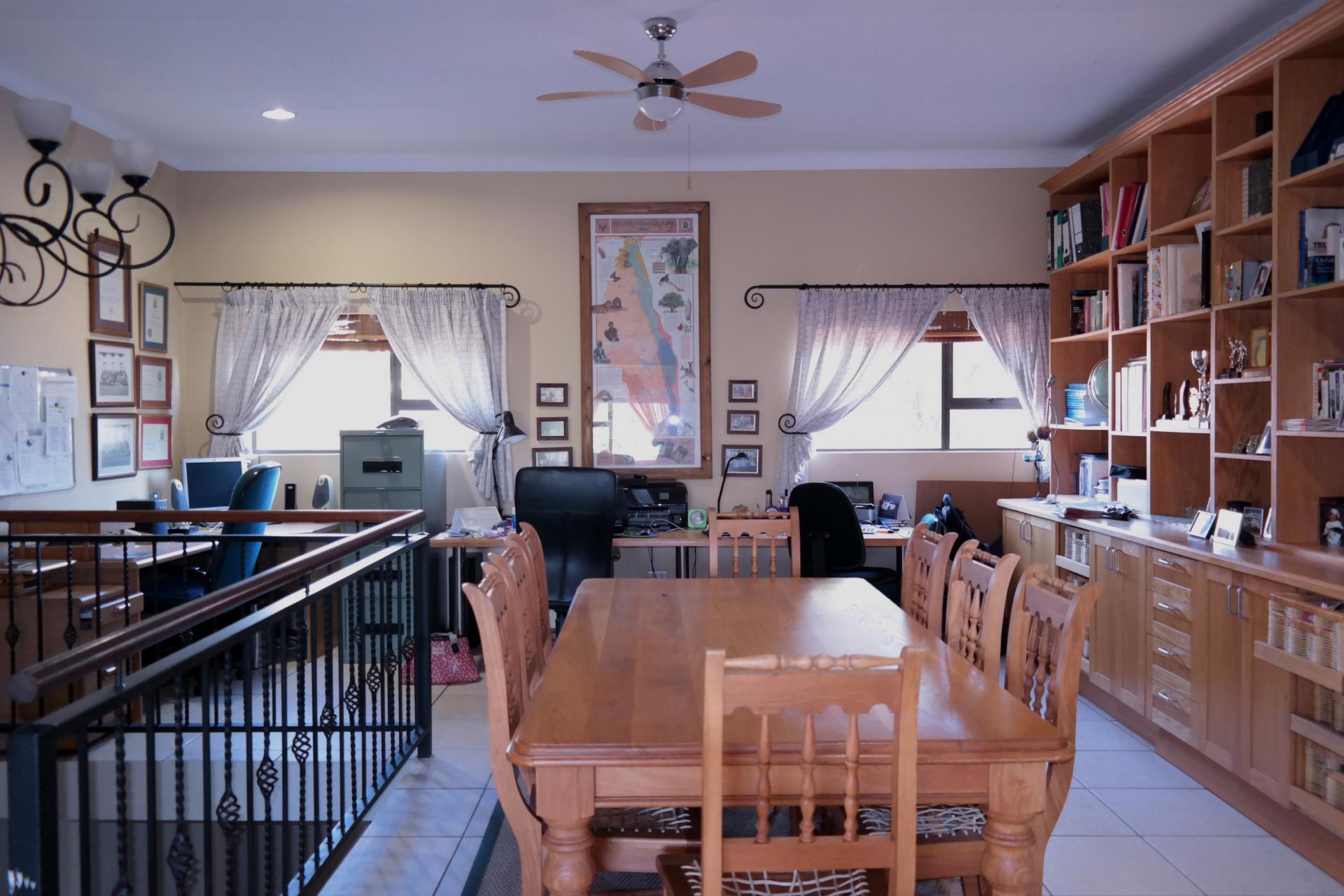 Study - 33 square meters of property in Woodhill Golf Estate