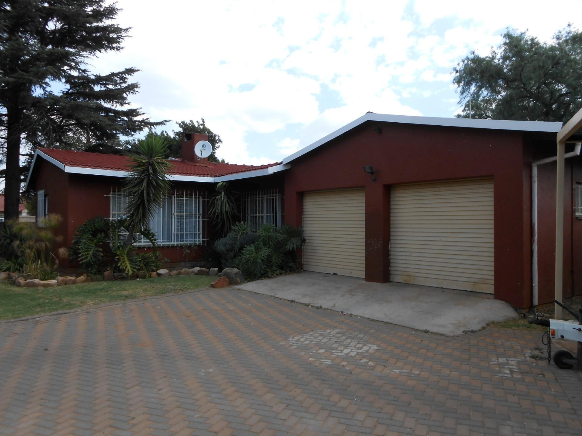 Front View of property in Kempton Park