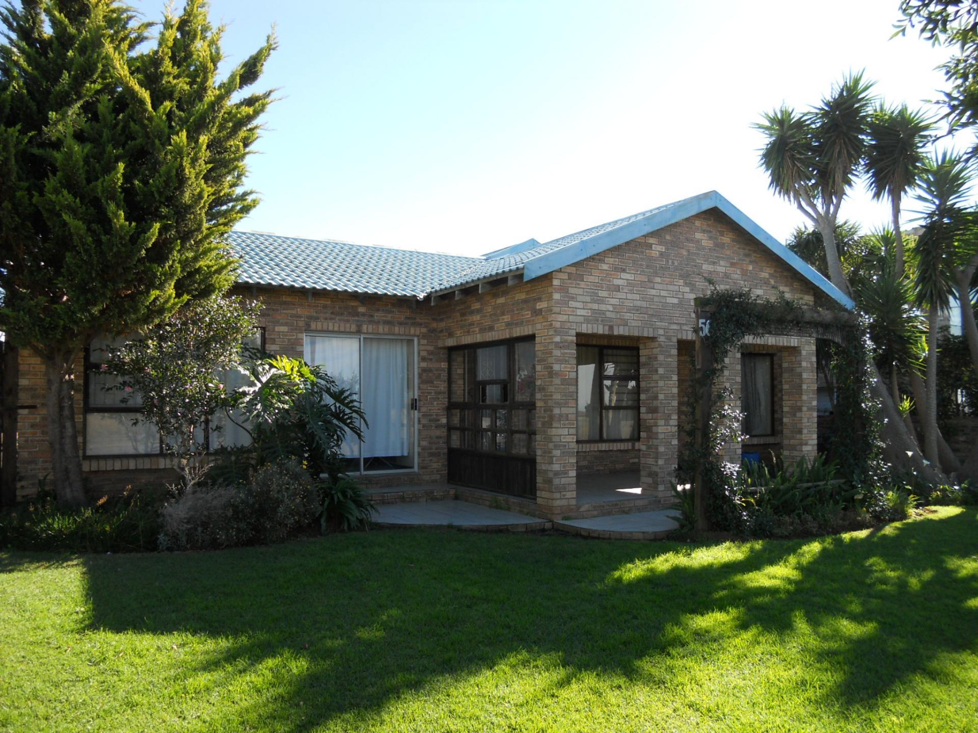 Front View of property in Jeffrey's Bay