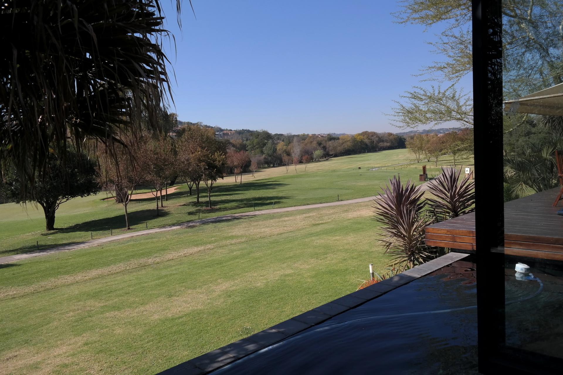 Garden of property in Woodhill Golf Estate