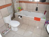 Bathroom 1 - 7 square meters of property in Hartenbos