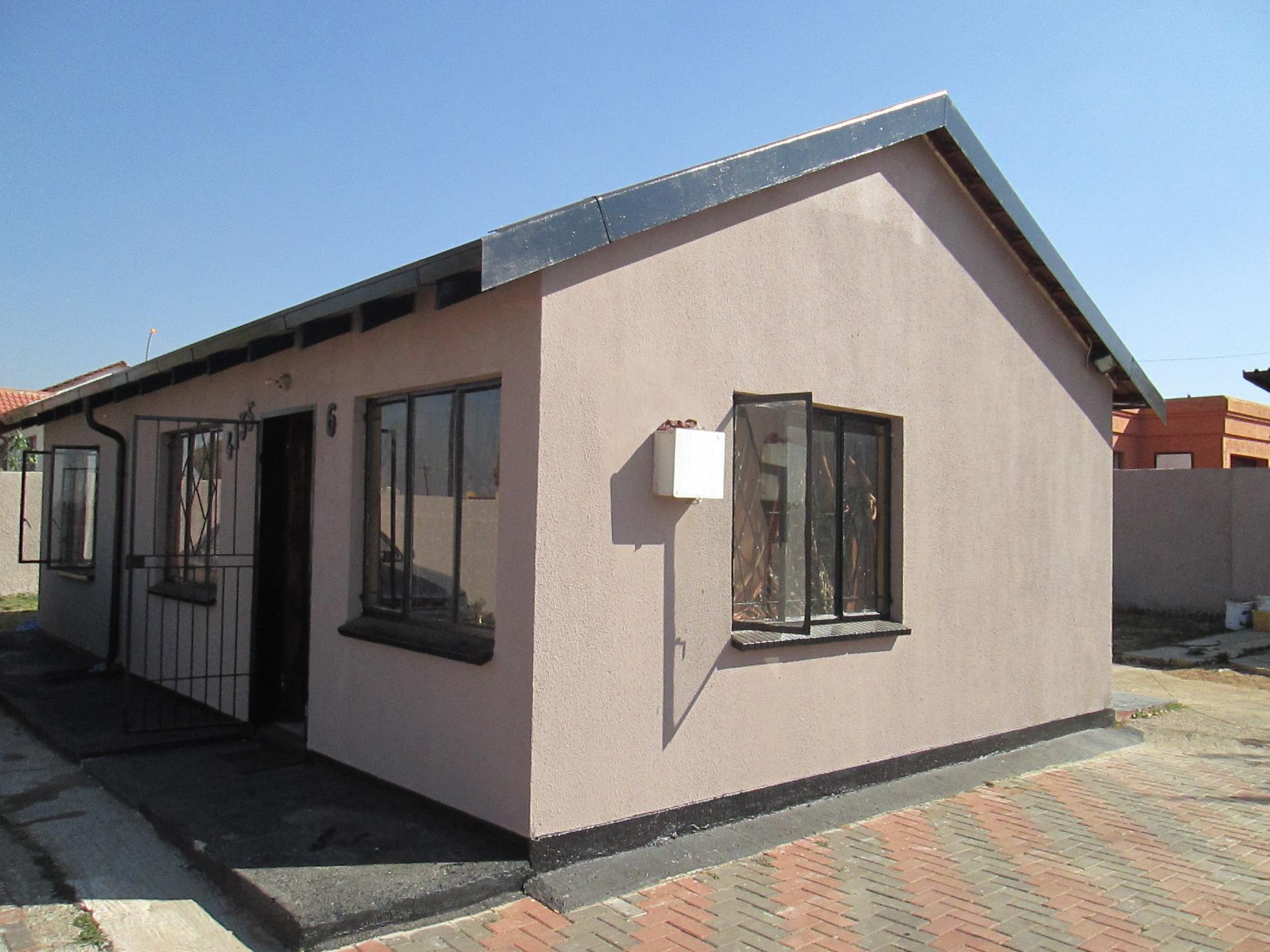 Front View of property in Lenasia South