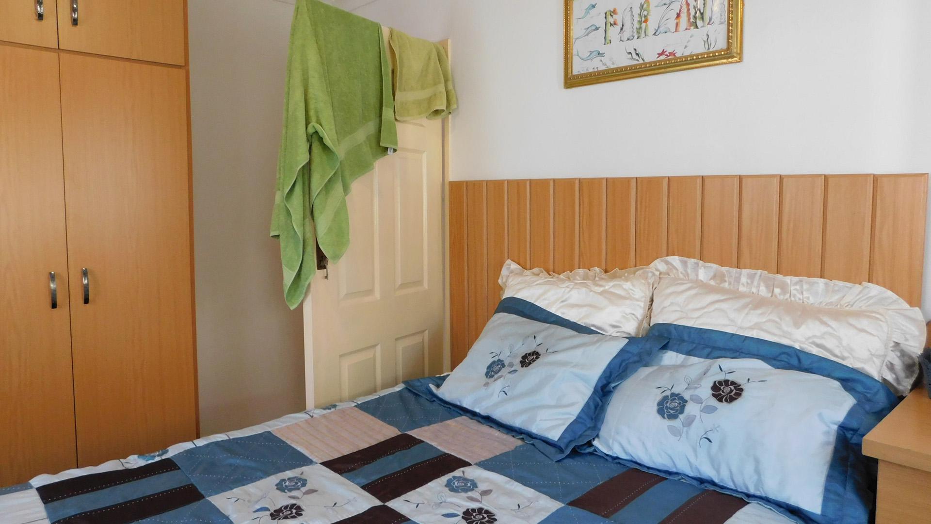 Bed Room 1 - 27 square meters of property in Shallcross 