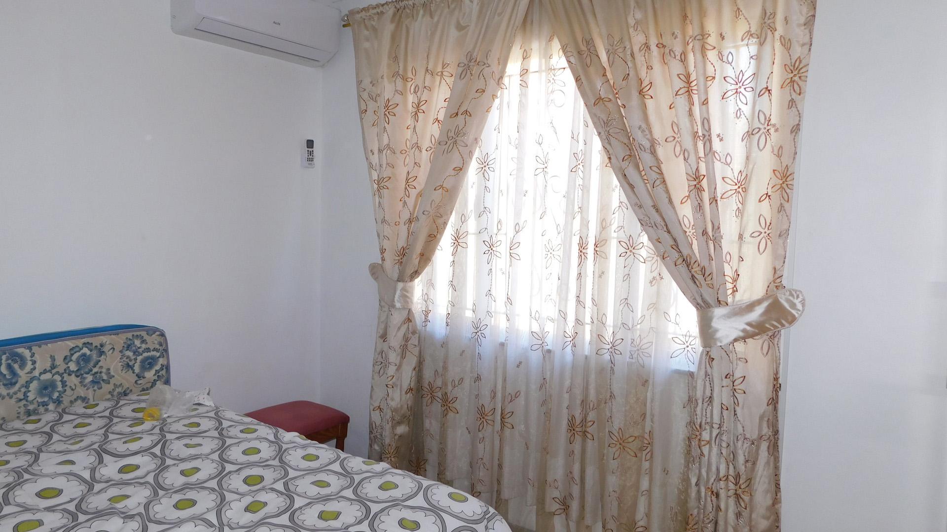 Bed Room 2 - 23 square meters of property in Shallcross 