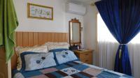 Bed Room 1 - 27 square meters of property in Shallcross 