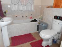 Main Bathroom - 5 square meters of property in Birchleigh