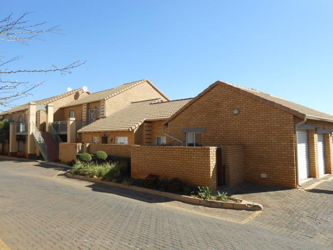 3 Bedroom Simplex for Sale For Sale in Mooikloof Ridge - Home Sell - MR111938