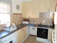 Kitchen - 8 square meters of property in Mooikloof Ridge