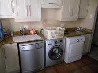 Kitchen - 26 square meters of property in Mangold Park