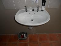Bathroom 2 - 3 square meters of property in Mangold Park