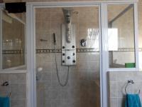 Main Bathroom - 15 square meters of property in Sonneveld