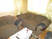 Lounges - 12 square meters of property in Lenasia South