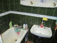 Main Bathroom - 5 square meters of property in Lenasia South