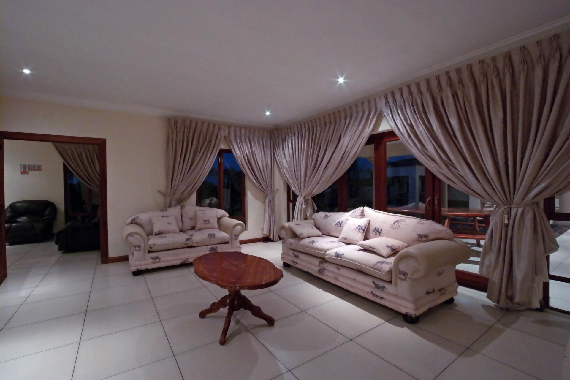 TV Room - 30 square meters of property in Silver Lakes Golf Estate