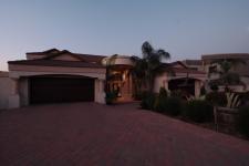 Front View of property in Silver Lakes Golf Estate